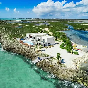 Luxury Oceanfront Delivers Mind Blowing Views, Direct Access To The Ocean Providenciales
